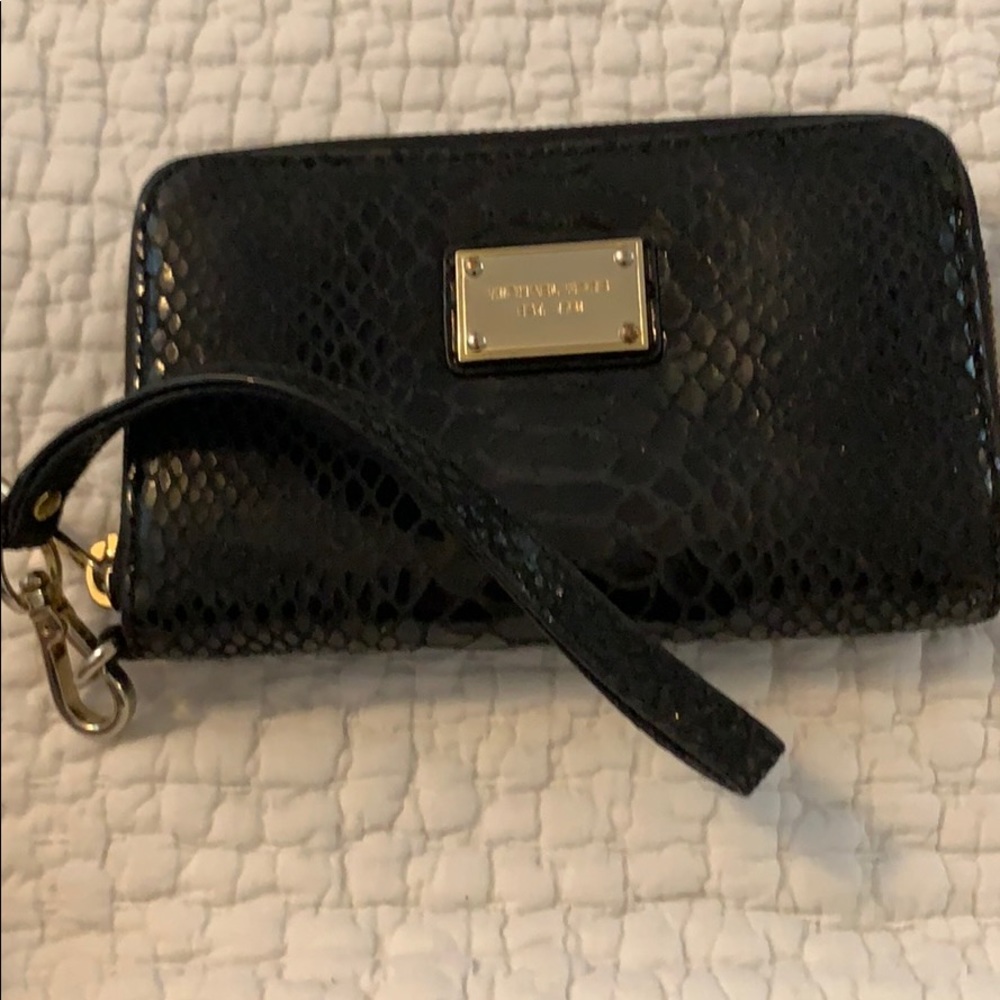 MICHAEL Michael Kors Wristlet